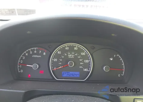 2010 Hyundai Elantra Gls z USA, uszkodzony, nr VIN KMHDU4AD7AU936475